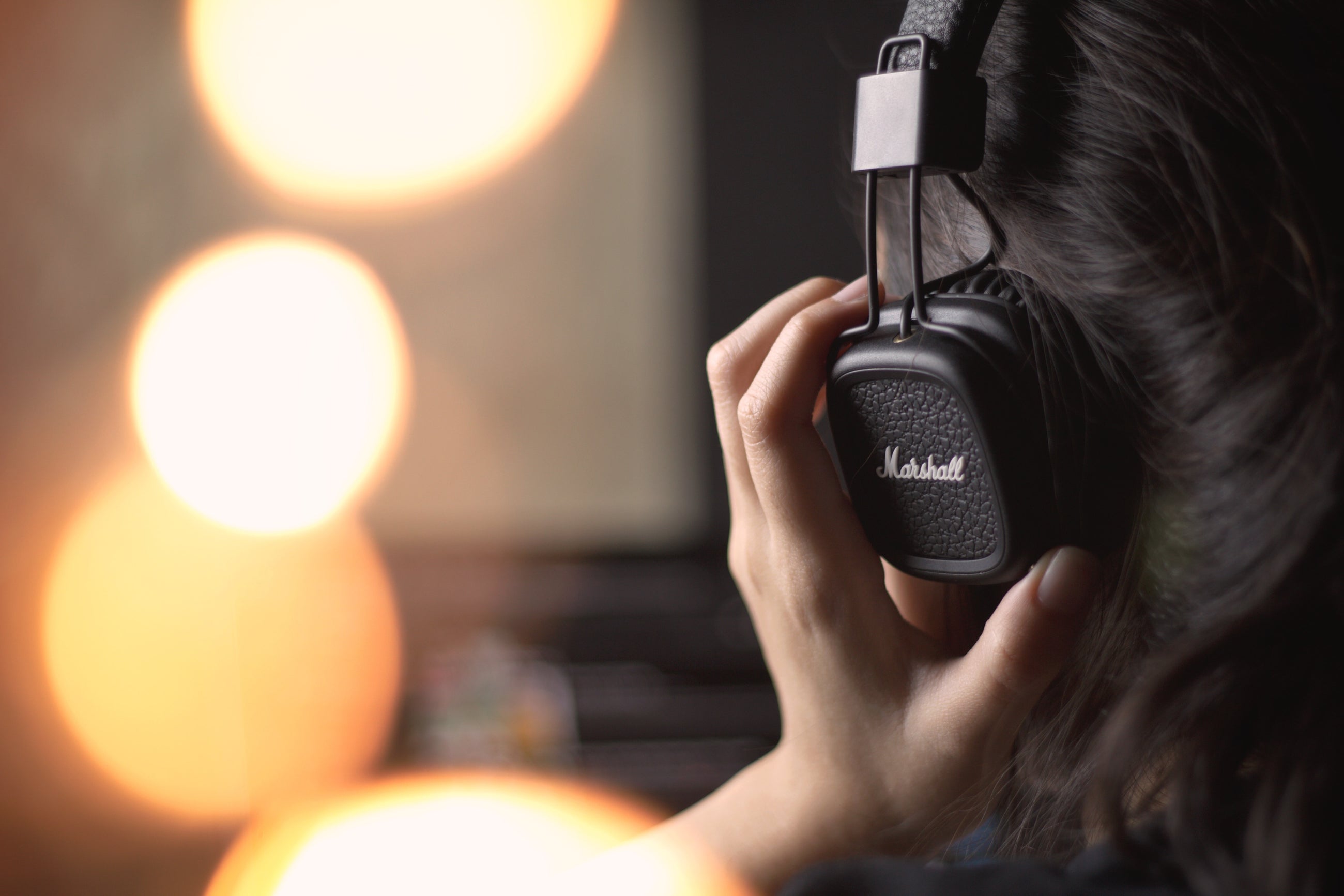 Headphones - eShop Now