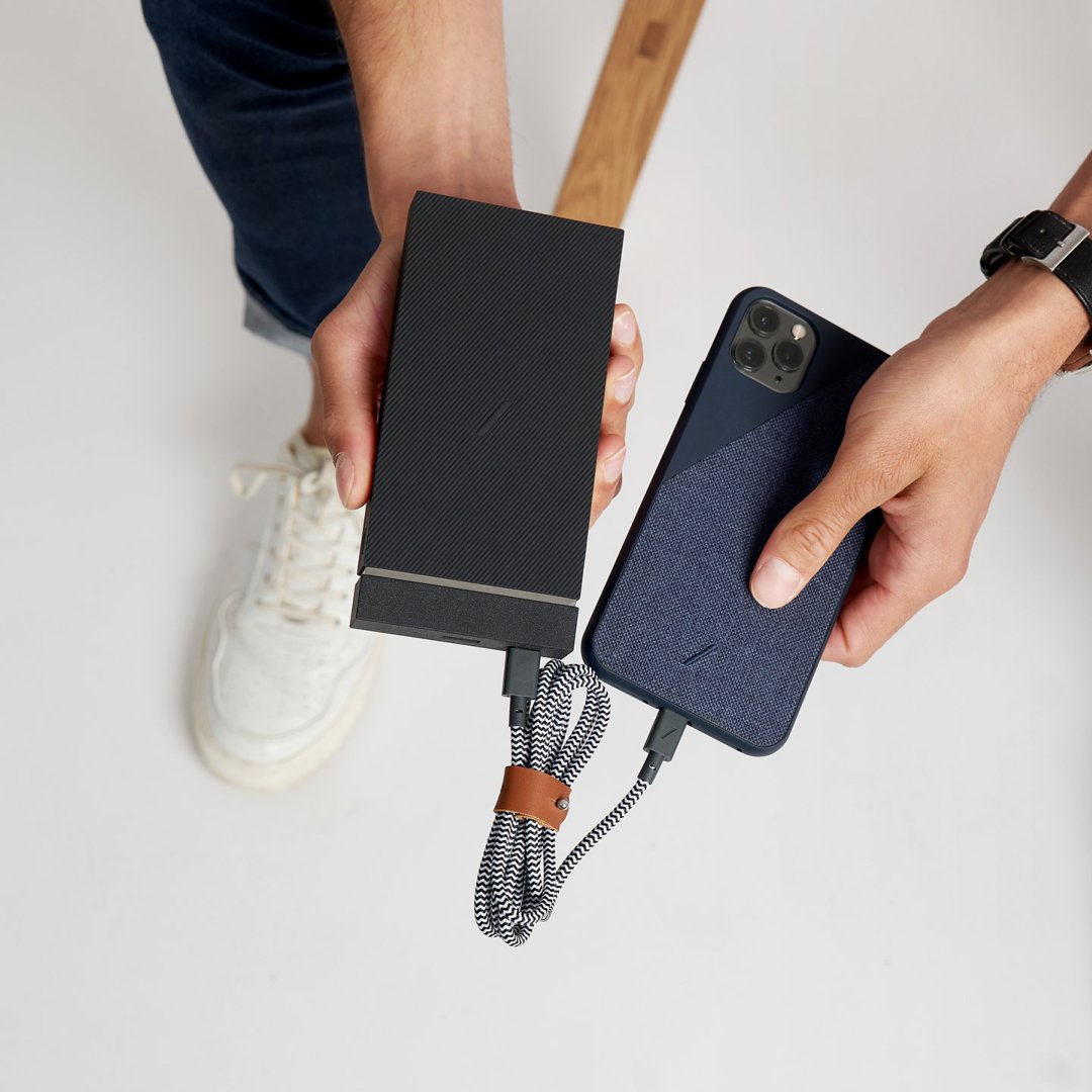 Powerbank_desktop_image_1 - eShop Now