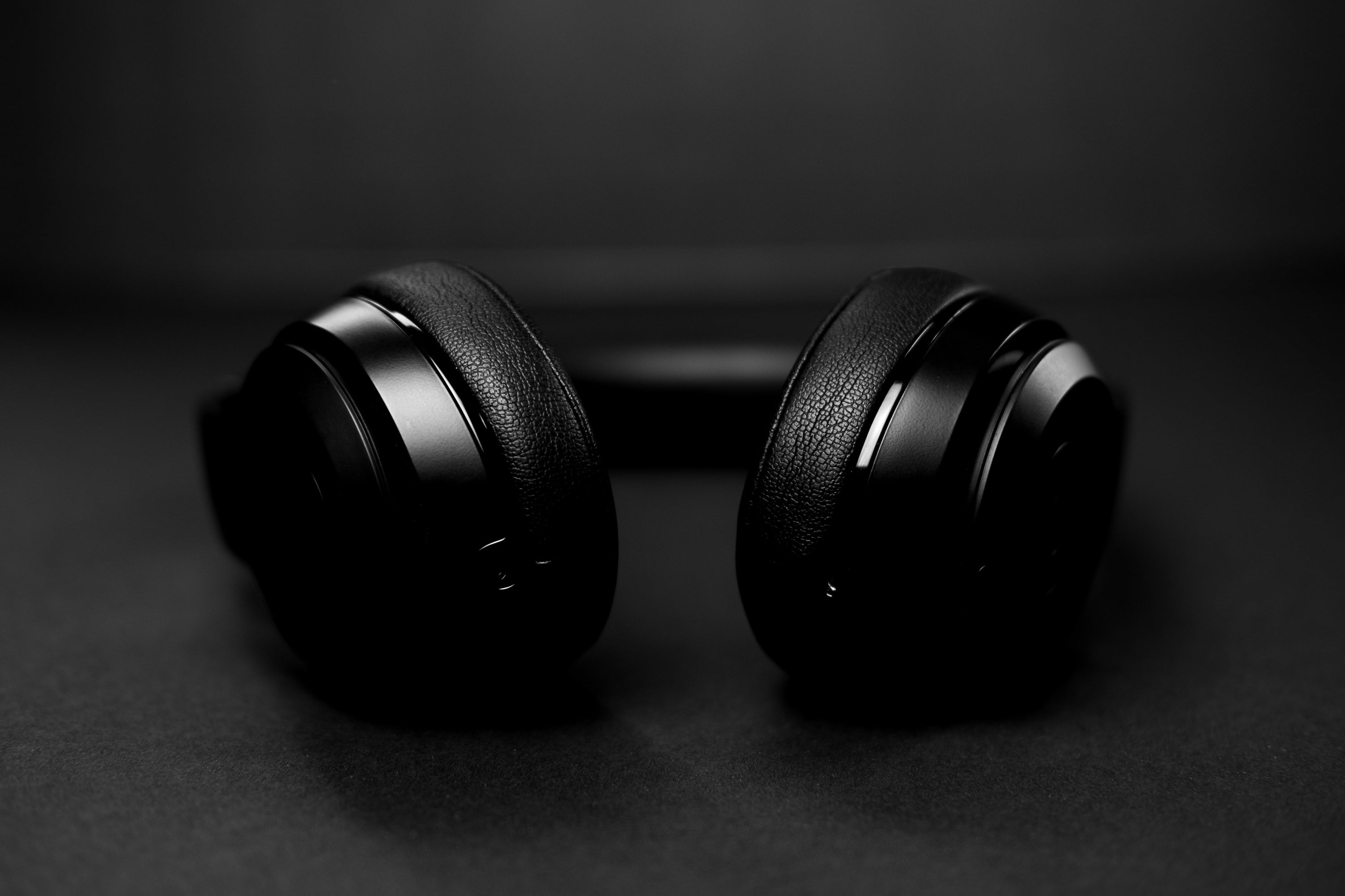 black-and-white-black-headphones - eShop Now